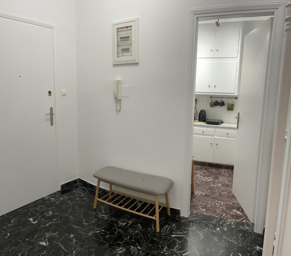 Mosaic Art Apartment In Plaka Атина Екстериор снимка