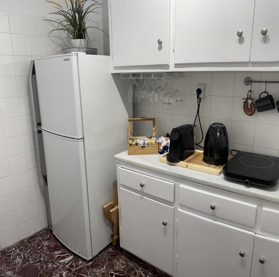 Mosaic Art Apartment In Plaka Атина Екстериор снимка